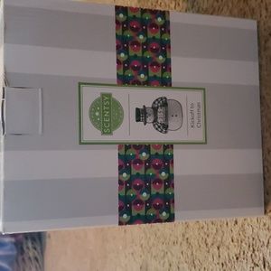 Scentsy Kick off till Christmas Warmer Brand new